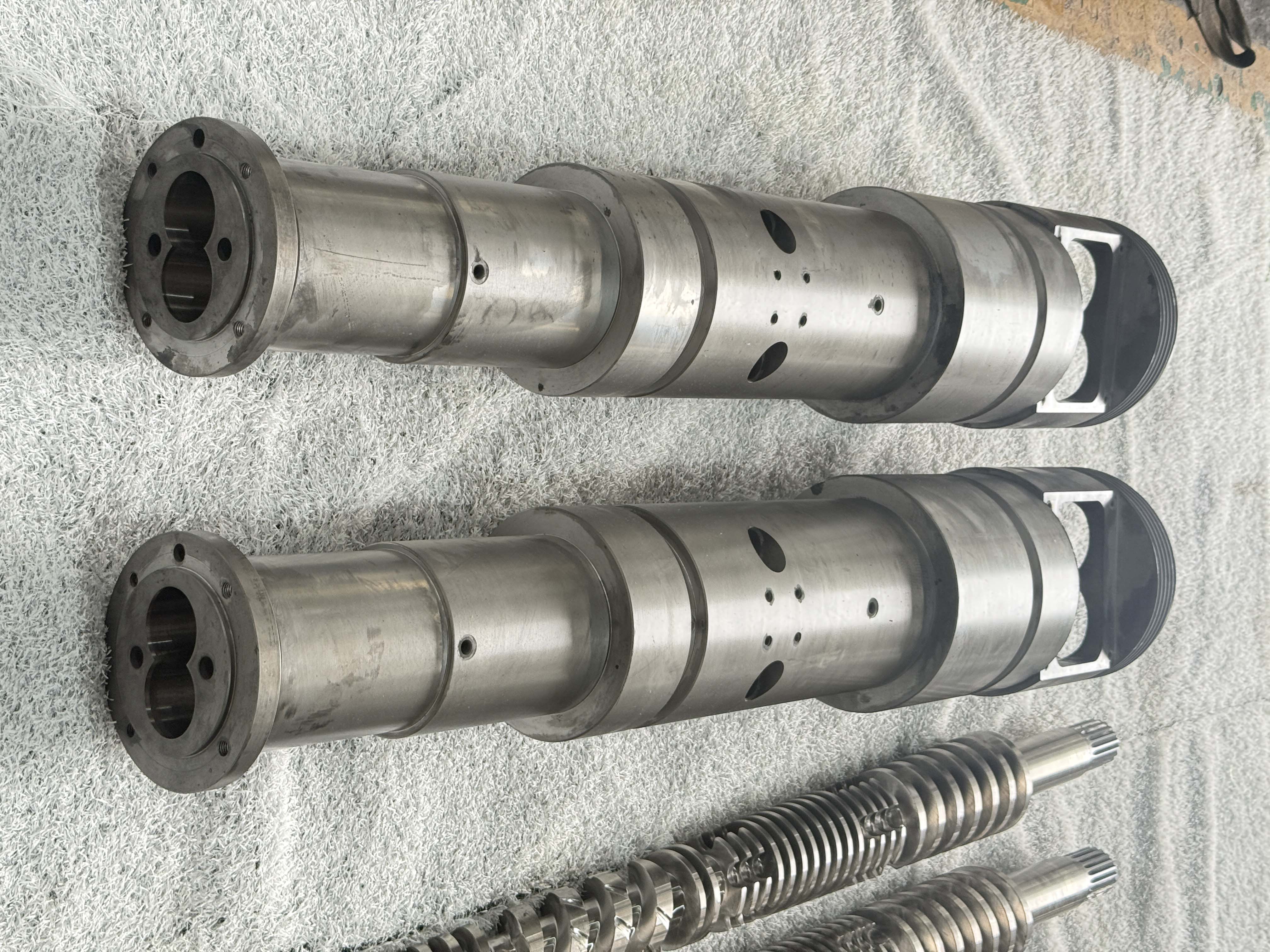 Шнековые пары конические Ф58/126 для экструдера готовы...